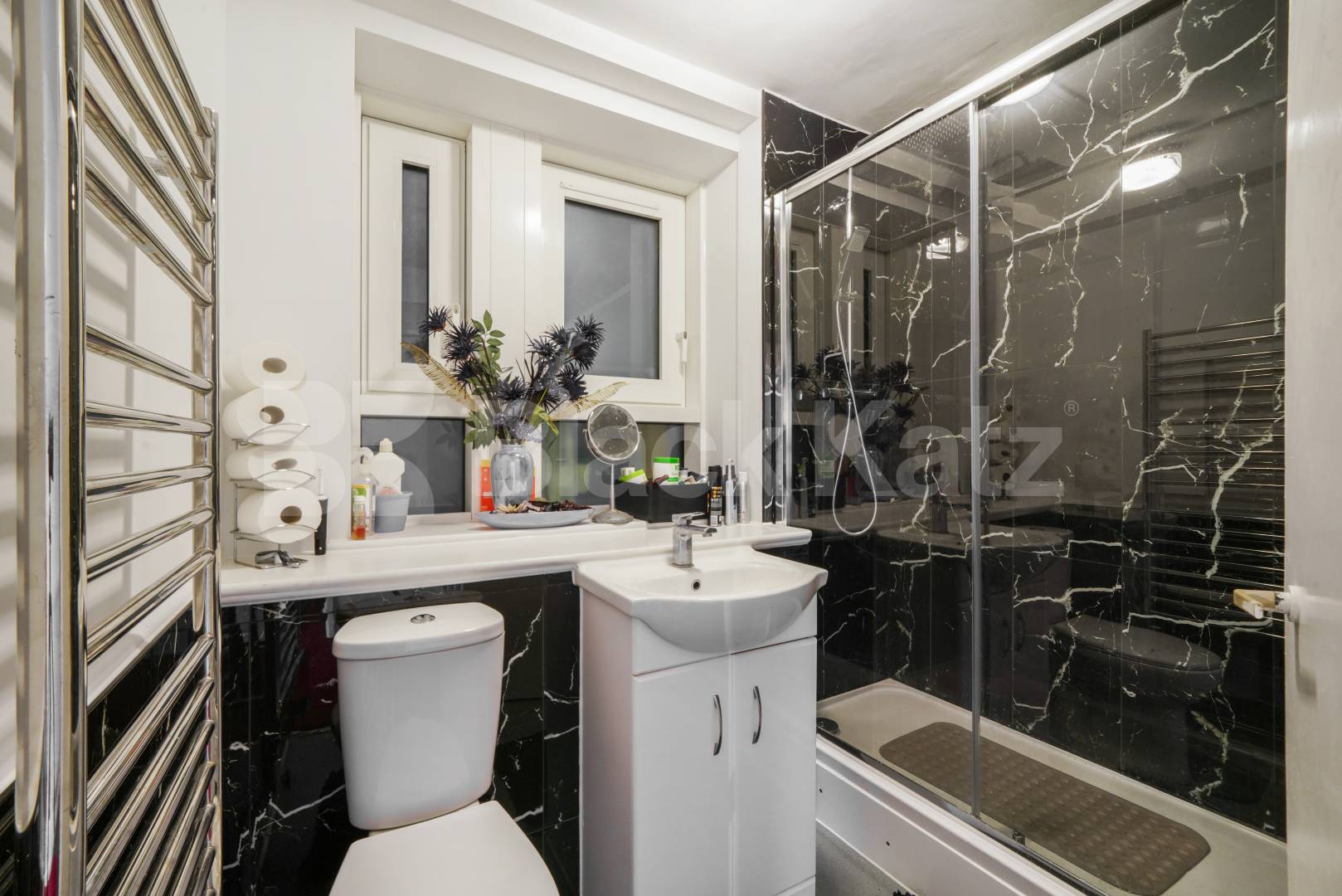 Bright, Refurbished 2 Bed Flat Steps from Primrose Hill Park Adelaide Road, Primrose Hill / Chalk Farm